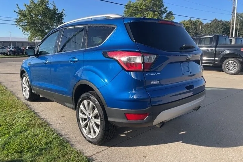 2017 Ford Escape Titanium photo 1