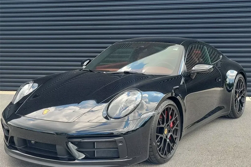 2024 Porsche 911 GTS photo 1