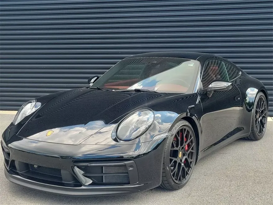 2024 Porsche 911 GTS photo 1