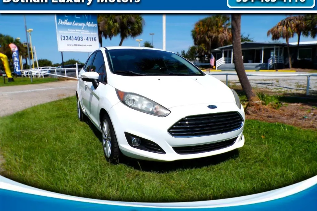 2014 Ford Fiesta SE photo 1