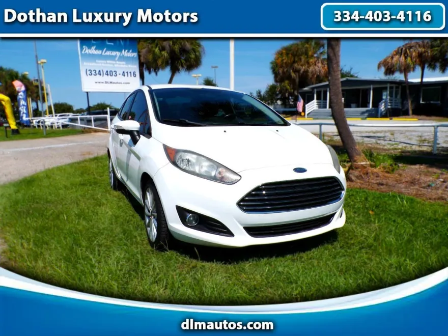 2014 Ford Fiesta SE photo 1