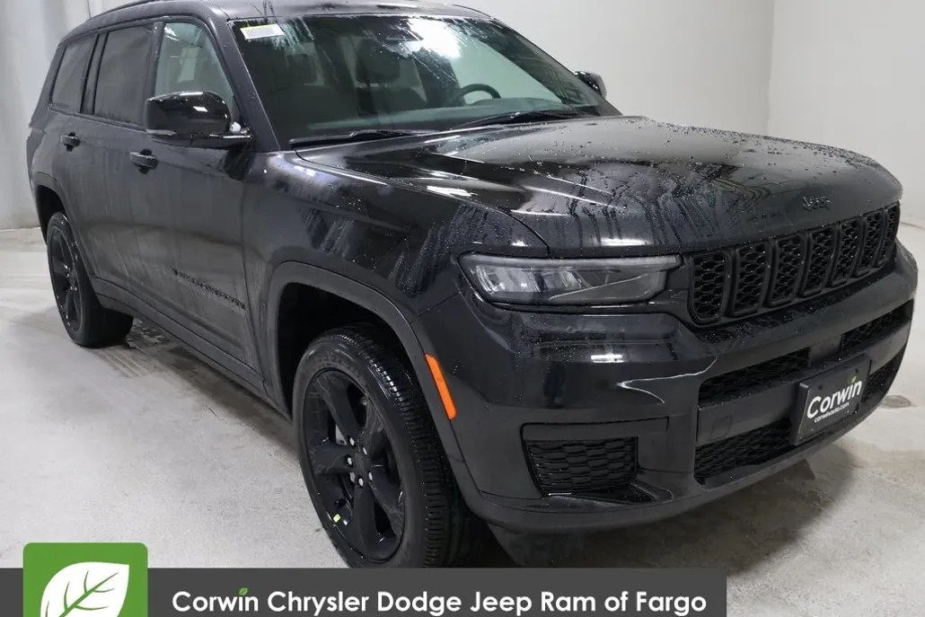 2025 Jeep Grand Cherokee Altitude photo 1