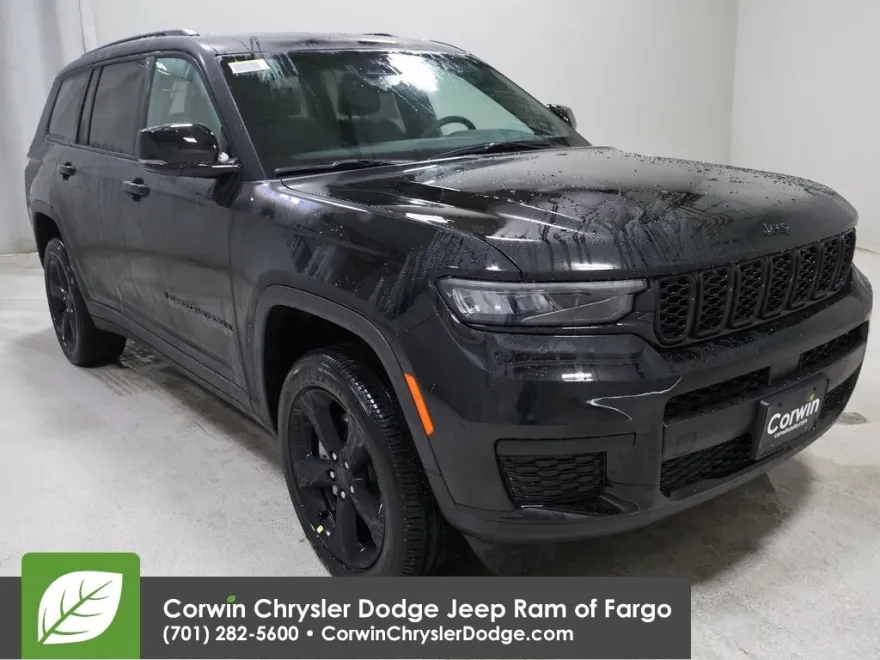 2025 Jeep Grand Cherokee Altitude photo 1