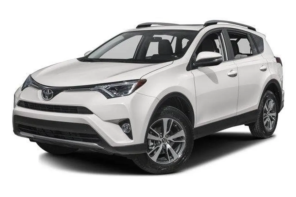 2016 Toyota RAV4 XLE photo 1