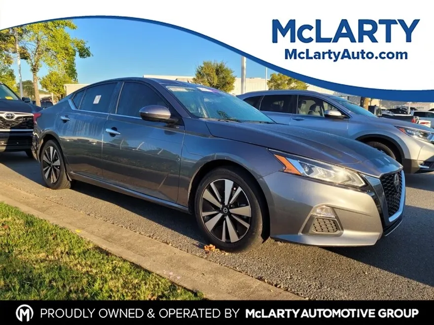 2021 Nissan Altima 2.5 SV photo 1