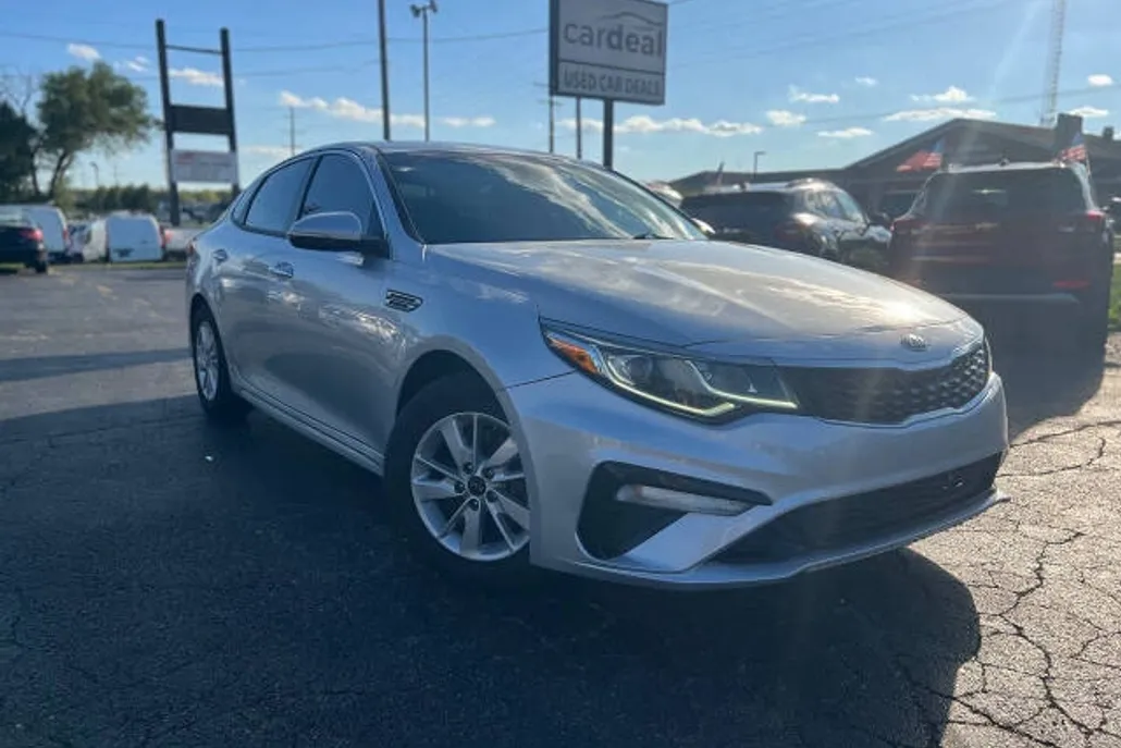 2019 Kia Optima LX S photo 1