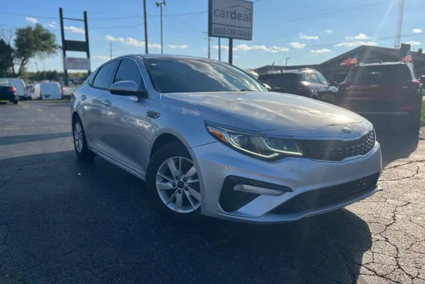 2019 Kia Optima LX S photo 1