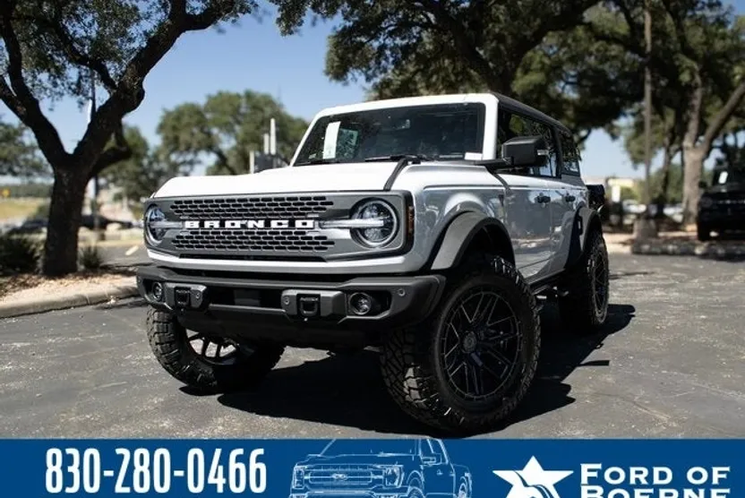 2025 Ford Bronco Badlands photo 1