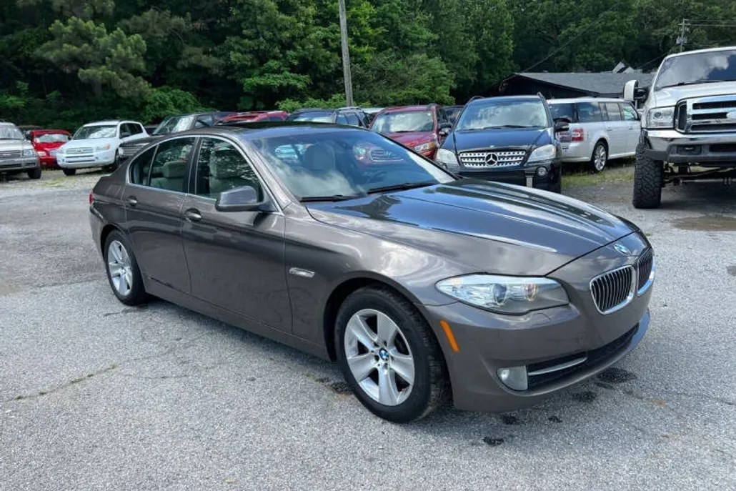 2011 Bmw 528i 5-series photo 1
