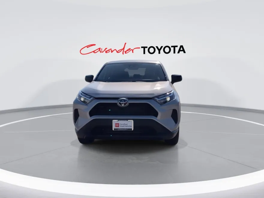 2025 Toyota RAV4 LE photo 1