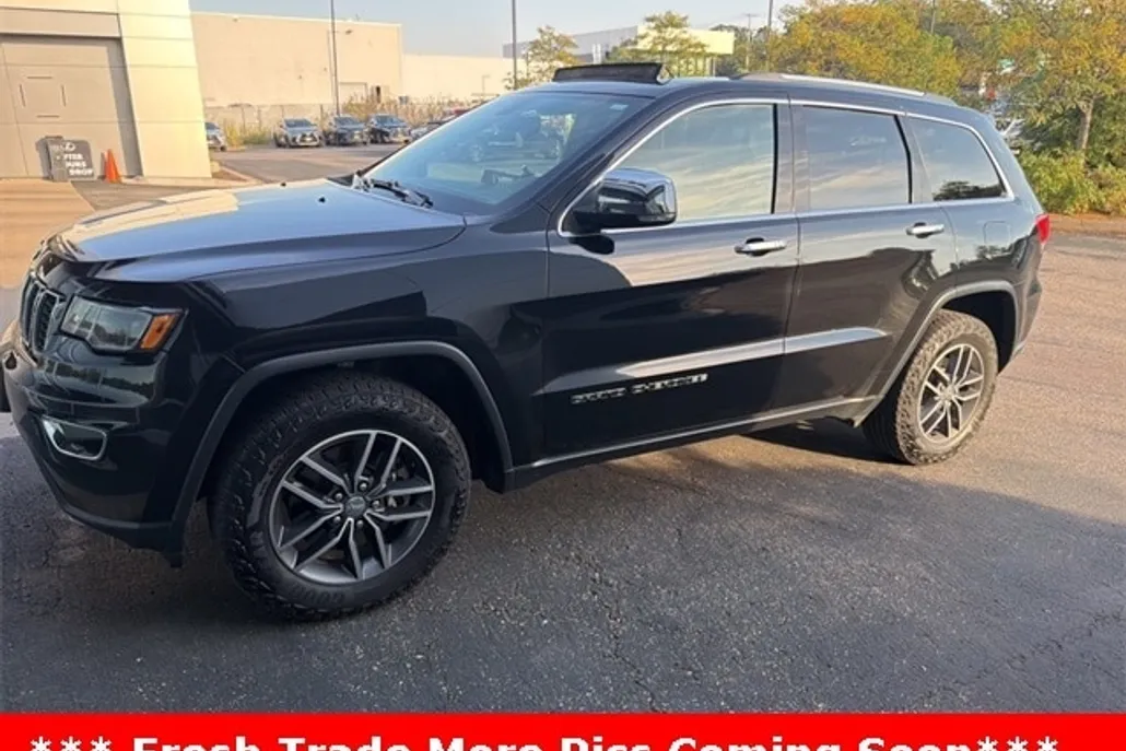 2017 Jeep Grand Cherokee Limited photo 1