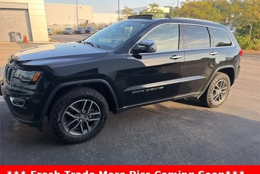2017 Jeep Grand Cherokee Limited photo 1