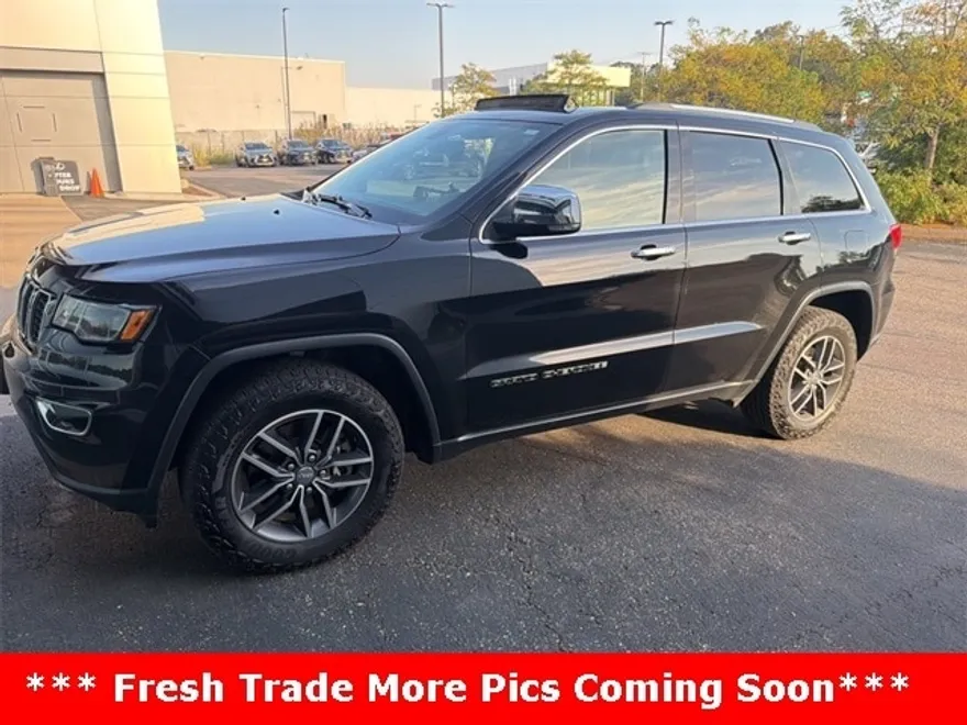 2017 Jeep Grand Cherokee Limited photo 1