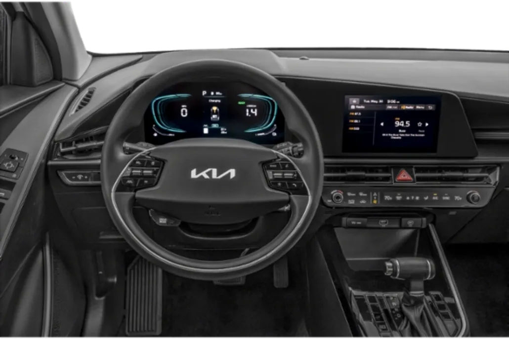 2025 Kia Niro LX photo 4