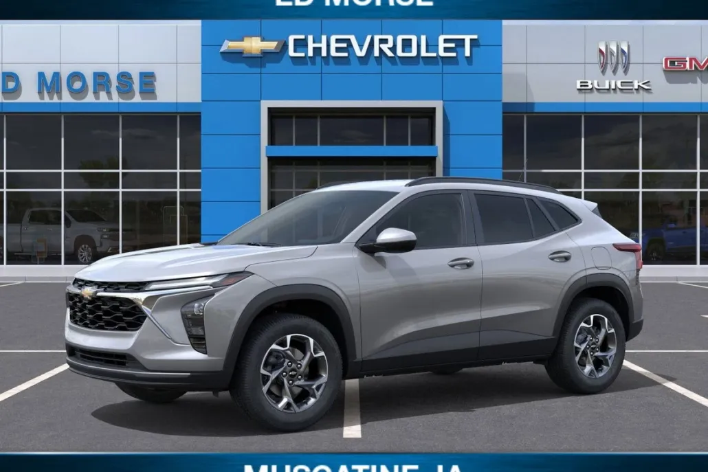 2026 Chevrolet Trax LT photo 1