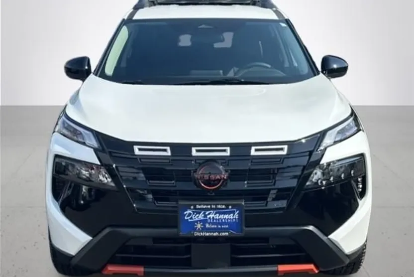 2026 Nissan Rogue SV photo 1