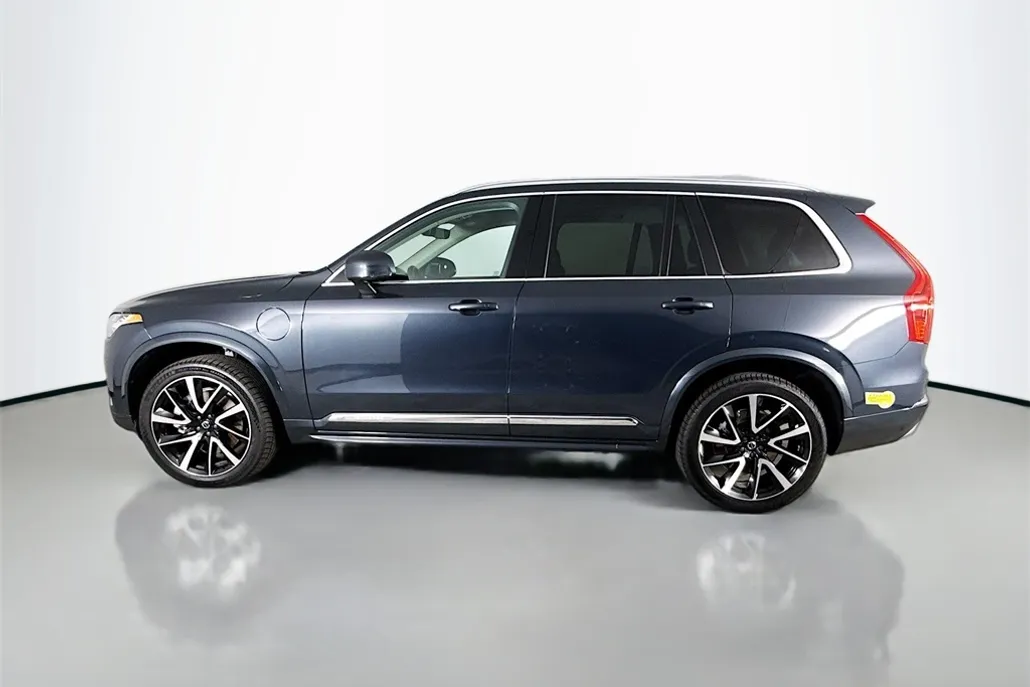 2022 Volvo XC90 Recharge T8 Inscription Expression photo 1
