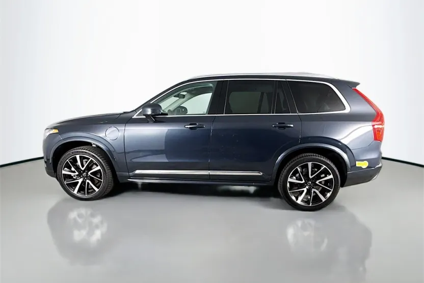 2022 Volvo XC90 Recharge T8 Inscription Expression photo 1