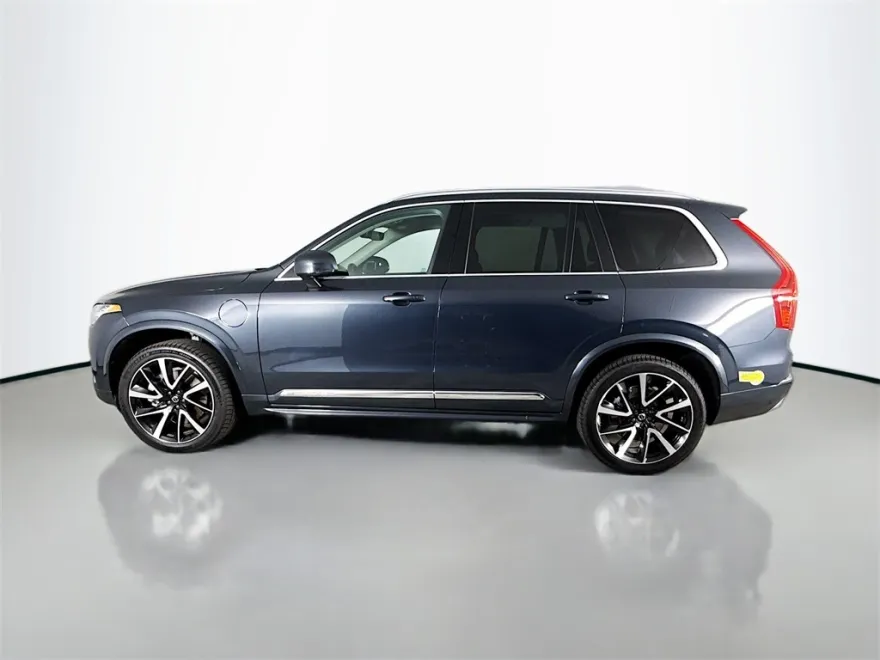 2022 Volvo XC90 Recharge T8 Inscription Expression photo 1