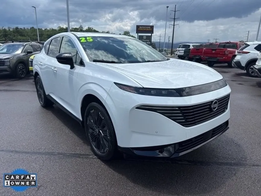 2025 Nissan Murano Platinum photo 1
