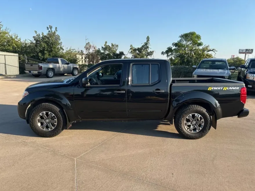 2019 Nissan Frontier Desert Runner photo 1