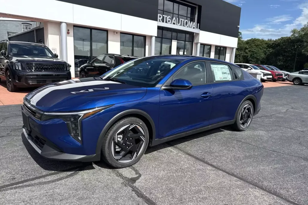 2025 Kia K4 EX photo 1