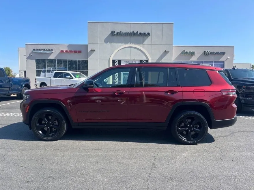 2022 Jeep Grand Cherokee Altitude photo 1