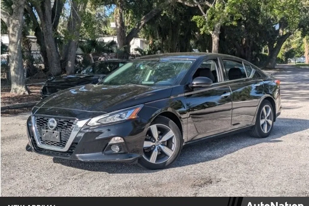 2020 Nissan Altima 2.5 SV photo 1