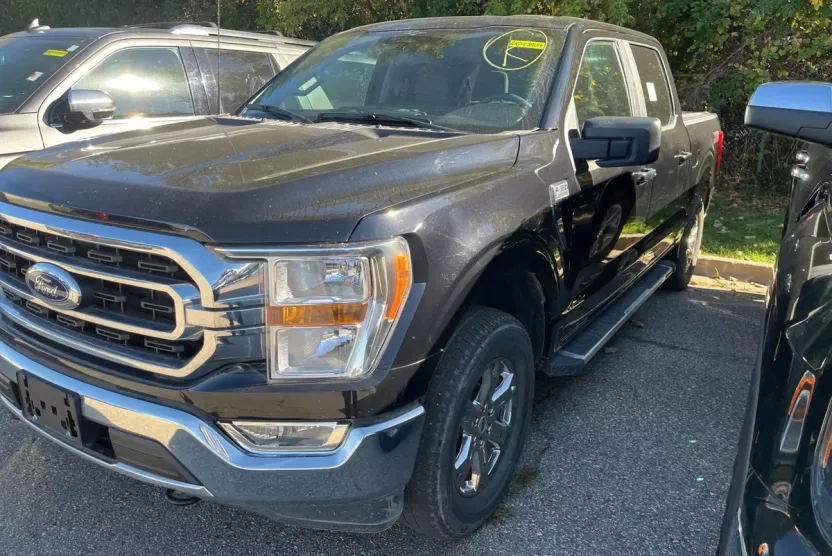2023 Ford F-150 XLT photo 1