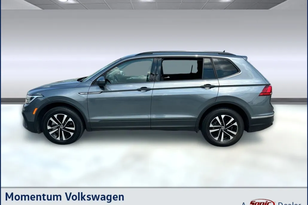2023 Volkswagen Tiguan S photo 1