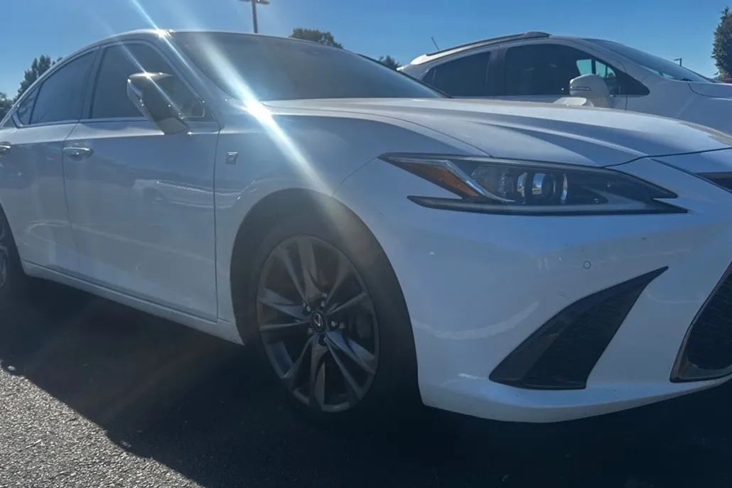 2021 Lexus ES 350 F SPORT photo 1