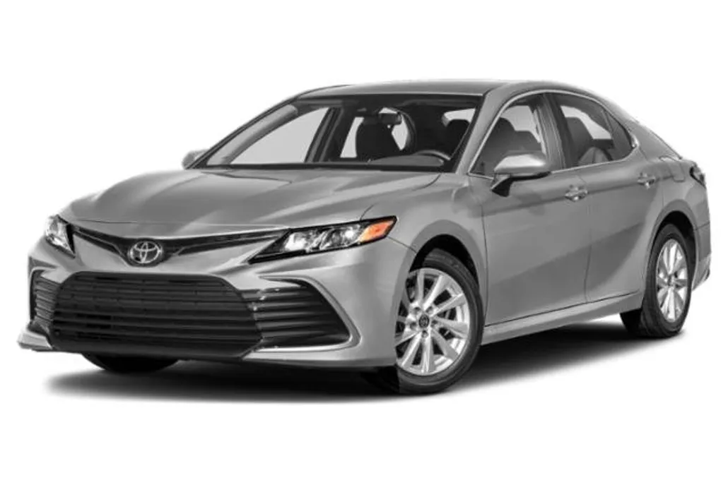 2023 Toyota Camry LE photo 1