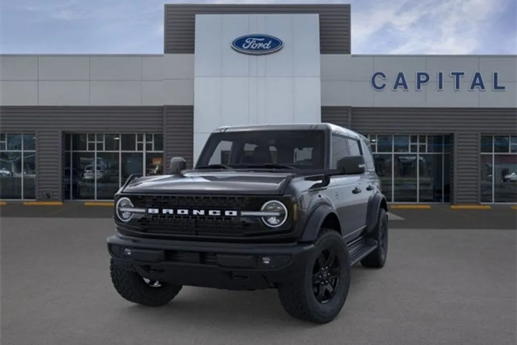 2025 Ford Bronco Outer Banks photo 1