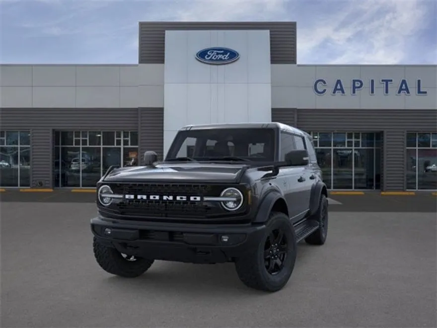 2025 Ford Bronco Outer Banks photo 1