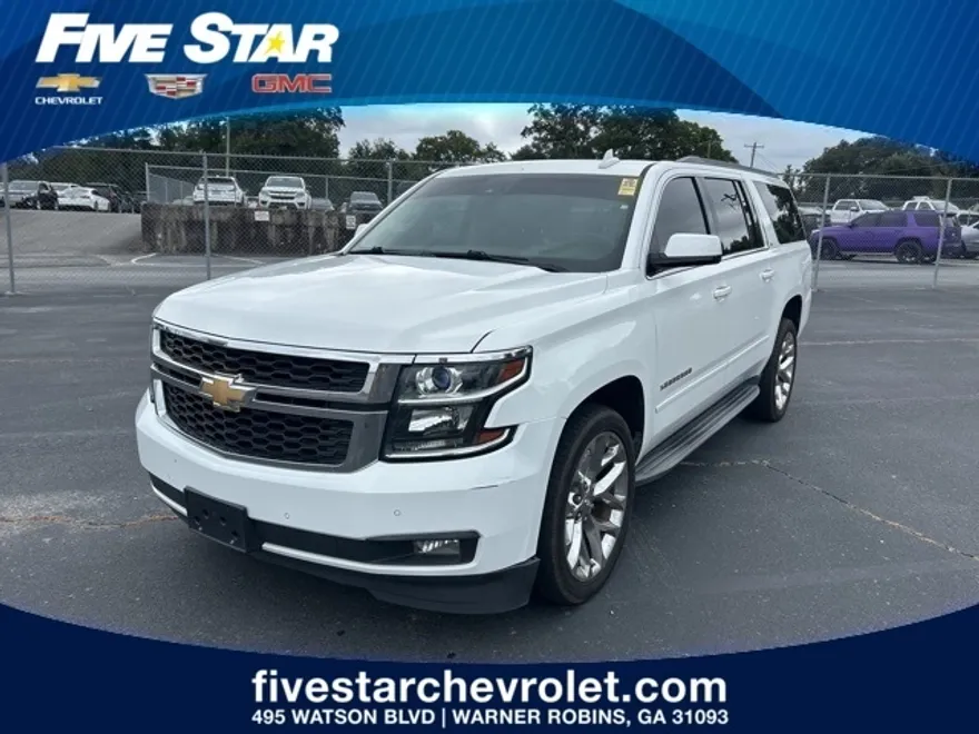 2016 Chevrolet Suburban LT photo 1