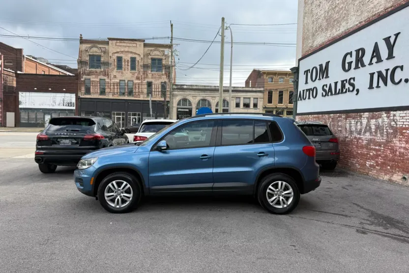 2017 Volkswagen Tiguan S Limited photo 1