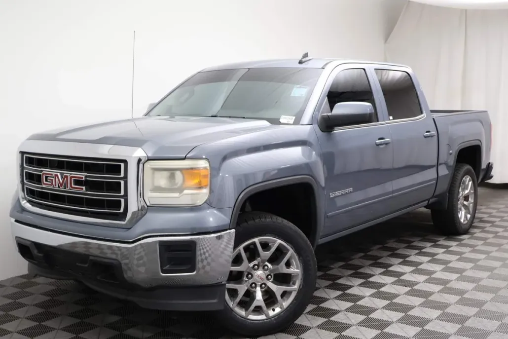 2015 Gmc Sierra SLE photo 1