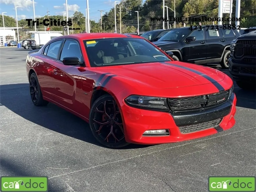 2018 Dodge Charger R/T photo 1