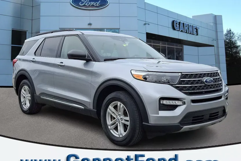 2022 Ford Edge XLT photo 1