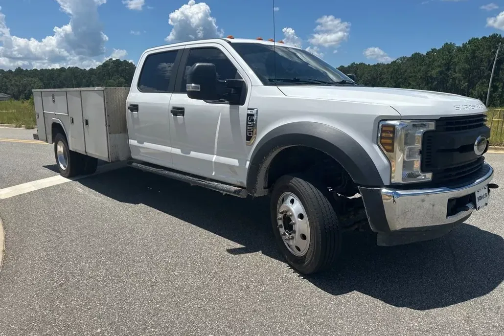 2019 Ford F-550 XL photo 1