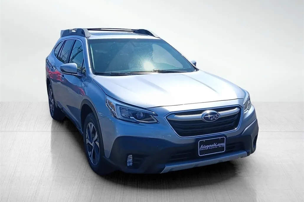 2022 Subaru Outback Limited photo 1