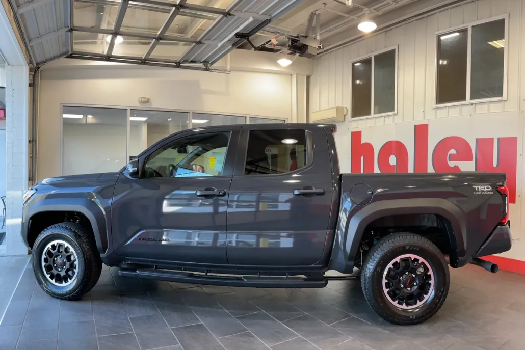 2025 Toyota Tacoma TRD Double Cab photo 1