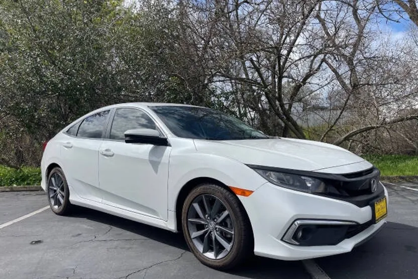 2019 Honda Civic EX photo 1