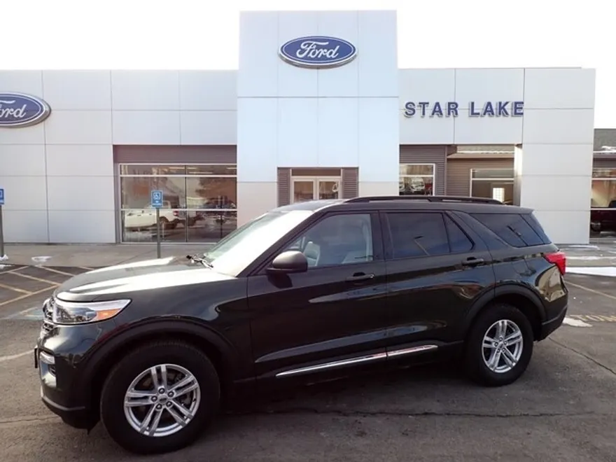 2022 Ford Explorer XLT photo 1