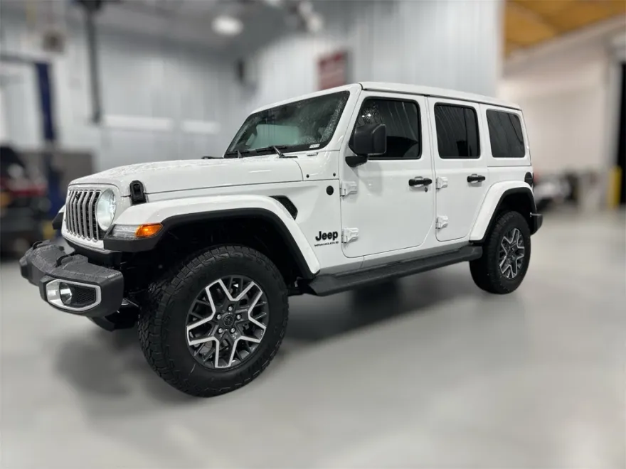2025 Jeep Wrangler Sahara photo 1