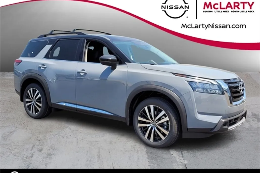 2025 Nissan Pathfinder Platinum photo 1