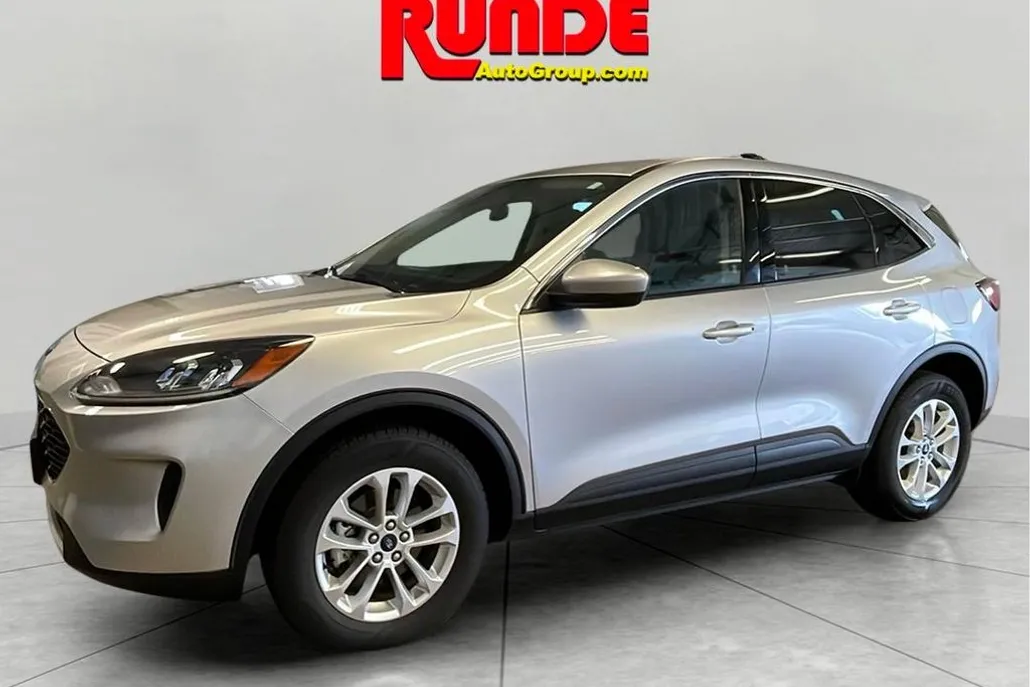 2020 Ford Escape SE photo 1