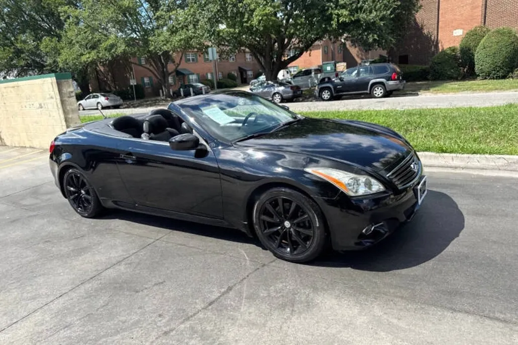 2013 Infiniti G37 Convertible Base photo 1