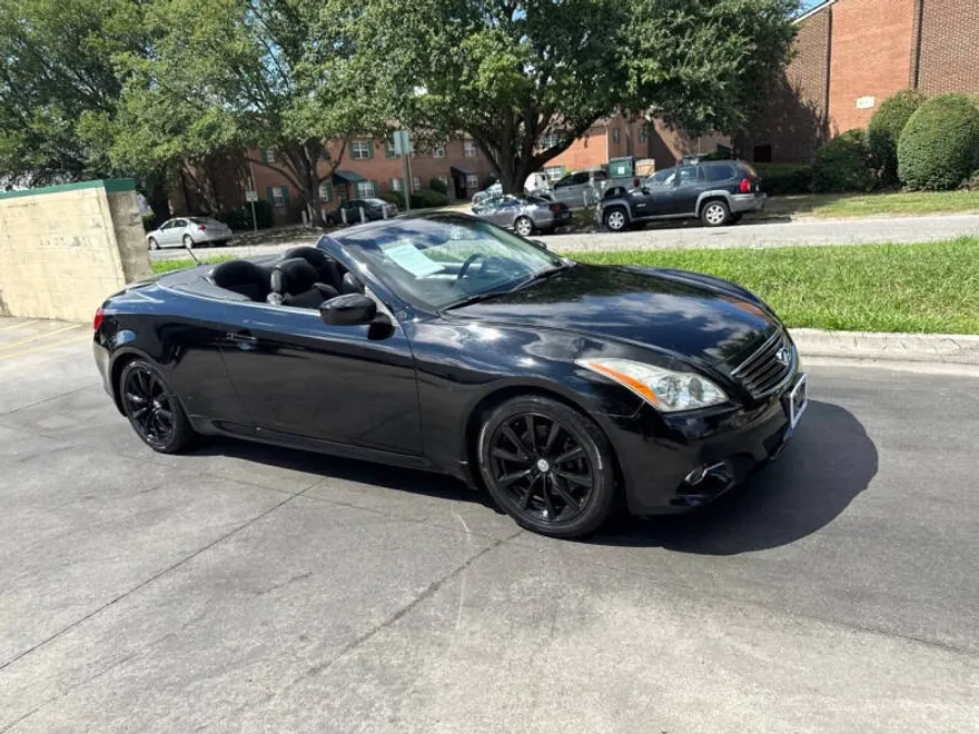 2013 Infiniti G37 Convertible Base photo 1