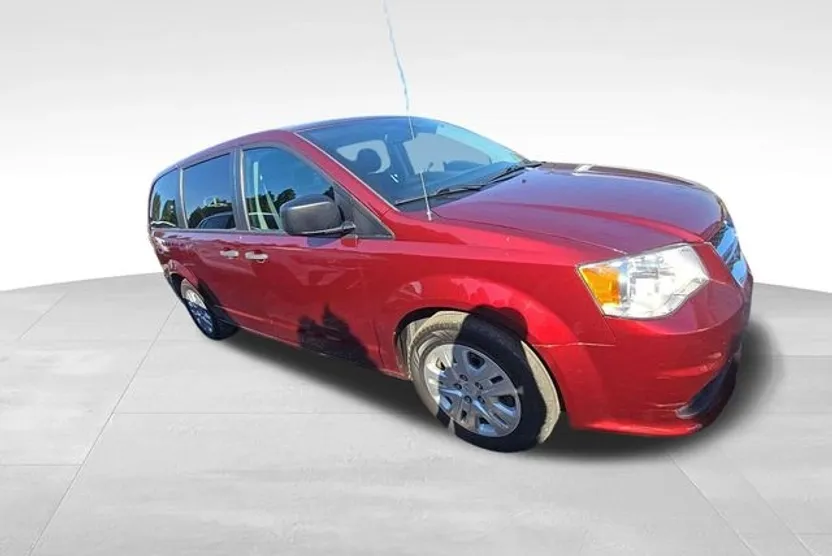 2019 Dodge Grand Caravan SE photo 1
